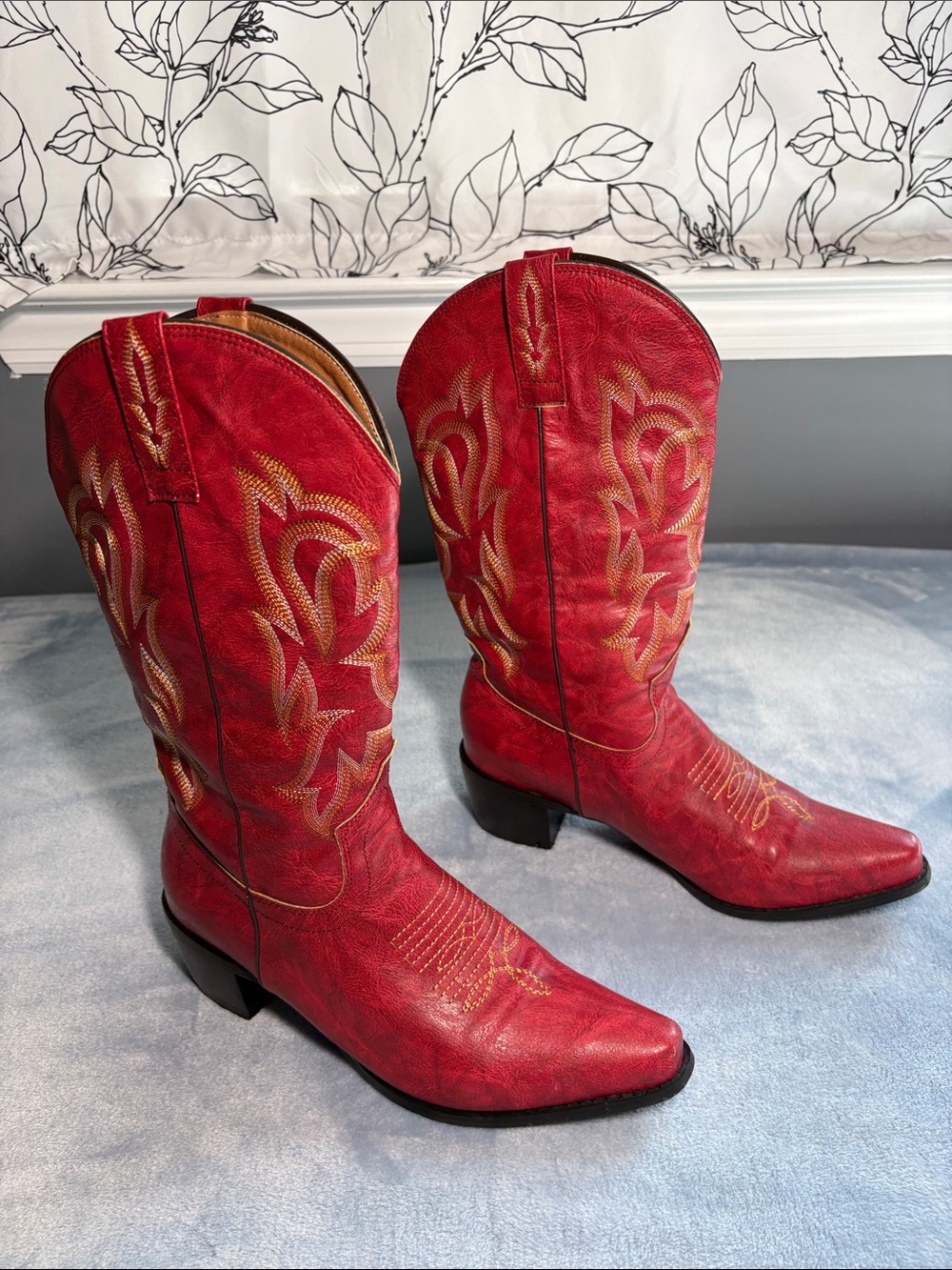 Red Embroidered Western Cowboy Boots - Women's Fashion